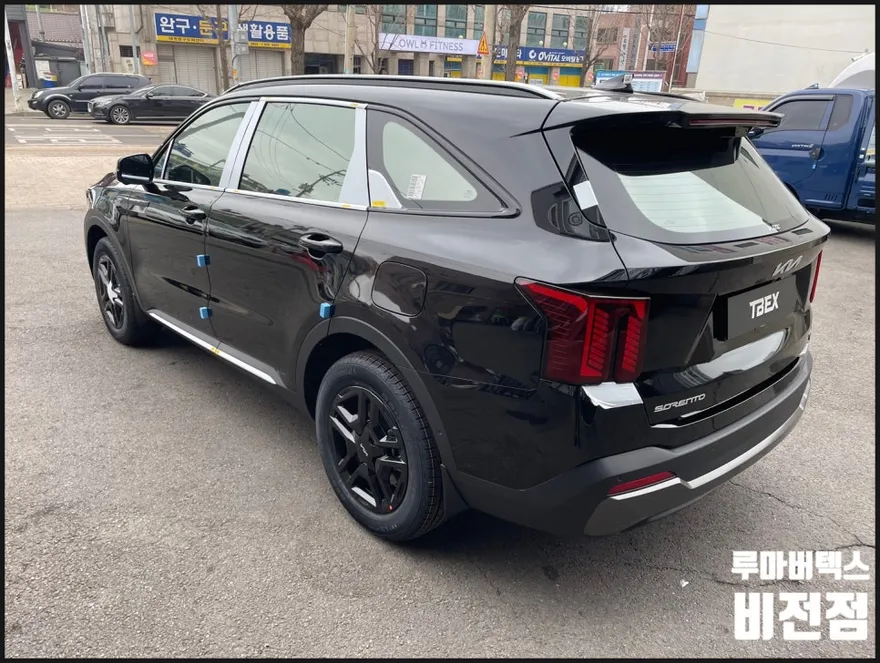Kia Sorentoのカーフィルム施工事例｜費用目安・仕上がり 施工写真 1-2
