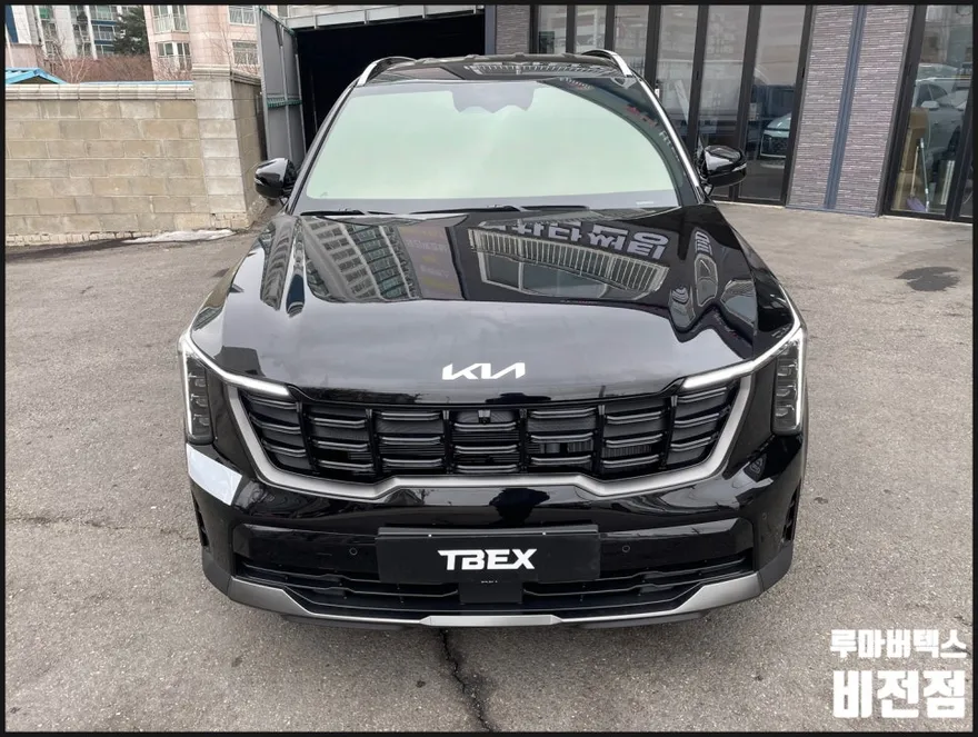 Kia Sorentoのカーフィルム施工事例｜費用目安・仕上がり 施工写真 1-3