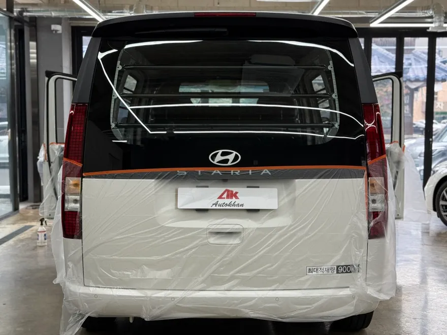 Hyundai Stariaのカーフィルム施工事例｜費用目安・仕上がり 施工写真 3-2
