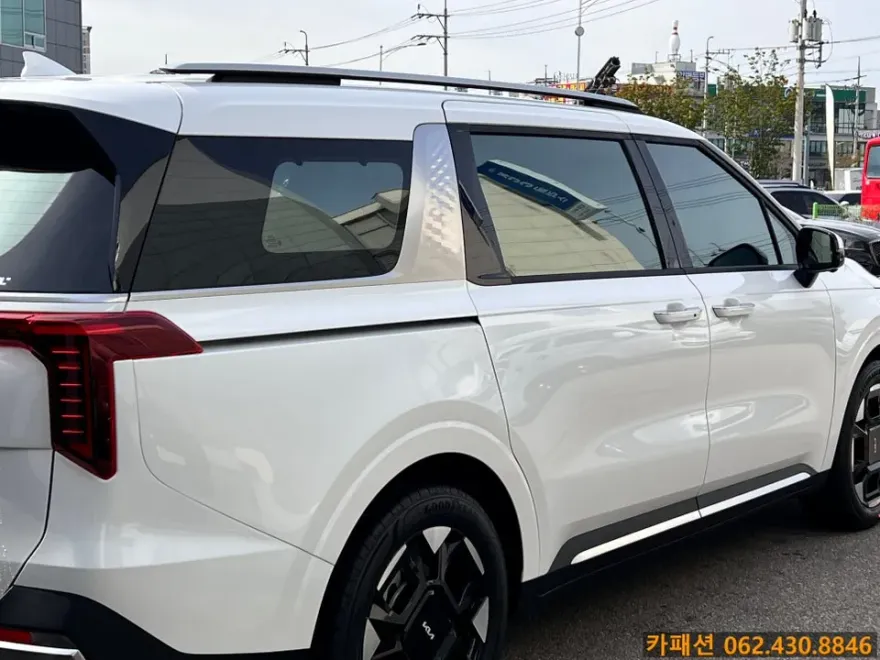 Kia Carnival KA4のカーフィルム施工事例｜断熱・UVカット効果 施工写真 3-1