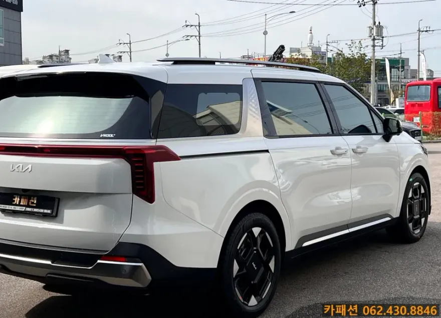 Kia Carnival KA4のカーフィルム施工事例｜断熱・UVカット効果 施工写真 3-2
