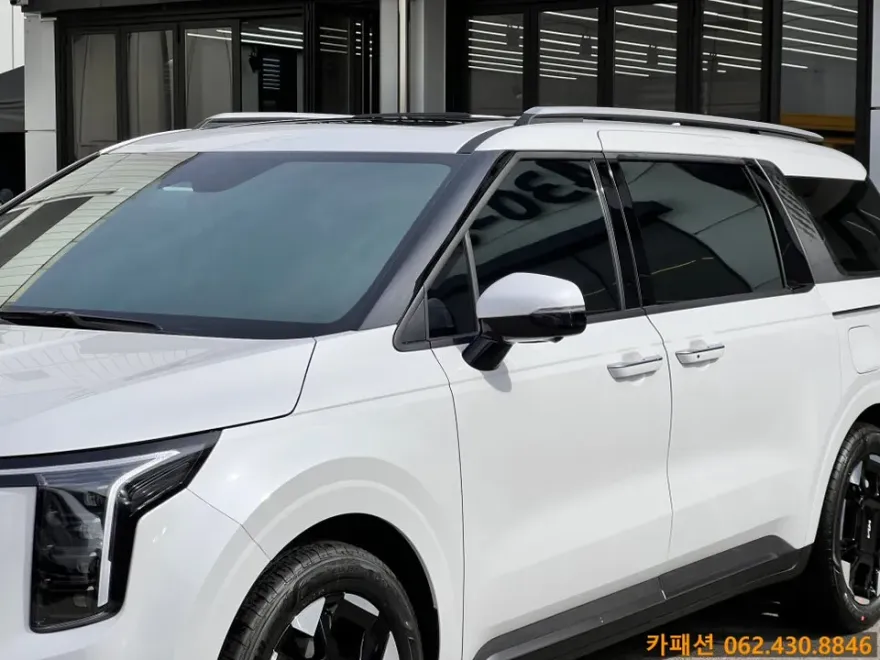 Kia Carnival KA4のカーフィルム施工事例｜断熱・UVカット効果 施工写真 1-3