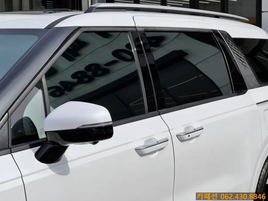 Kia Carnival KA4のカーフィルム施工事例｜断熱・UVカット効果 施工写真 2-3