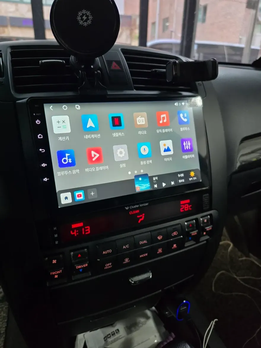Kia MohaveのAndroid Auto・CarPlay取付事例 施工写真 4-2