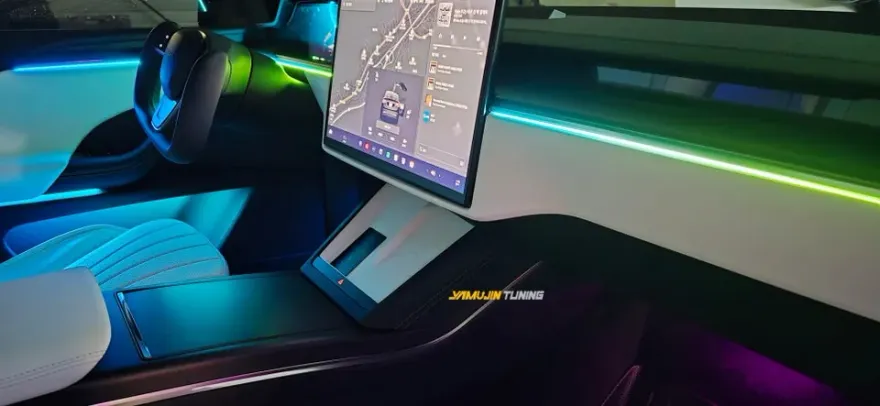 Tesla Model X Ambient Lighting Review: Dynamic Glowmotion photo 30