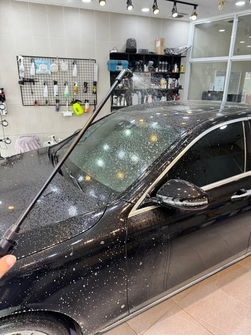 Mercedes-Benz E300のガラスコーティング事例｜費用目安・仕上がり 施工写真 2-2
