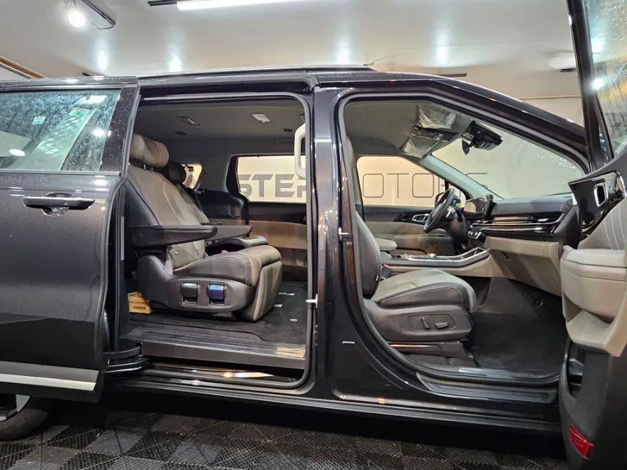 Kia Carnival KA4のカーフィルム施工事例｜費用目安・仕上がり 施工写真 2-1