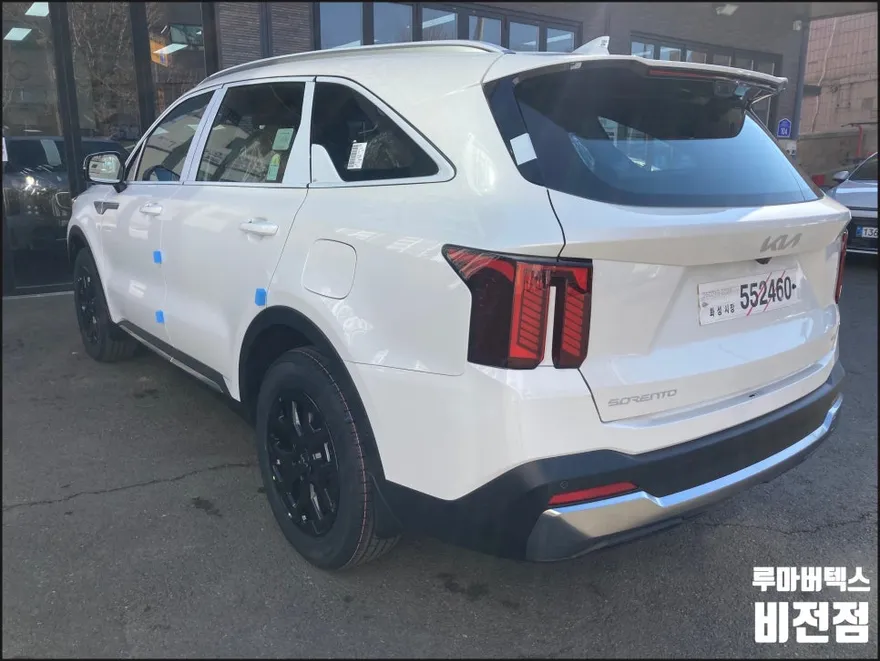 Kia Sorento MQ4のカーフィルム施工事例：費用目安と仕上がり 施工写真 3-1