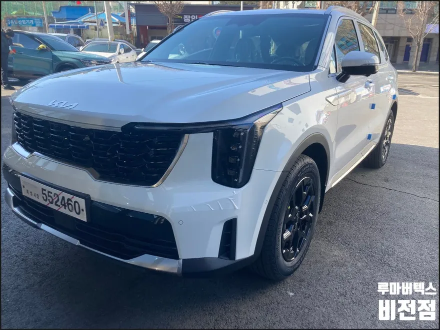 Kia Sorento MQ4のカーフィルム施工事例：費用目安と仕上がり 施工写真 1-2