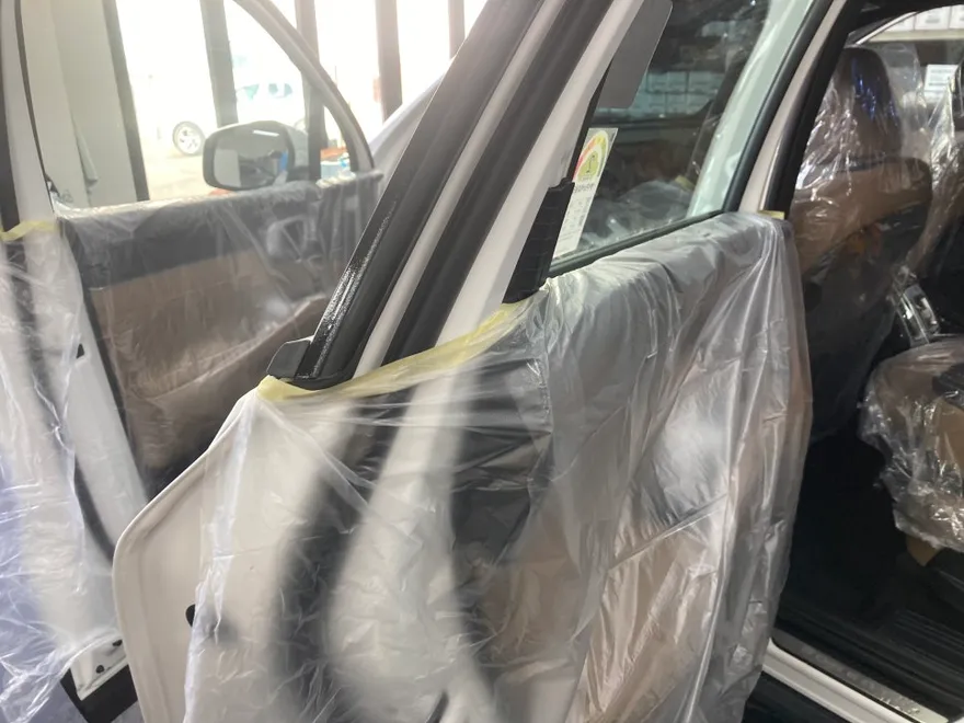 Kia Sorento MQ4のカーフィルム施工事例：費用目安と仕上がり 施工写真 3-3