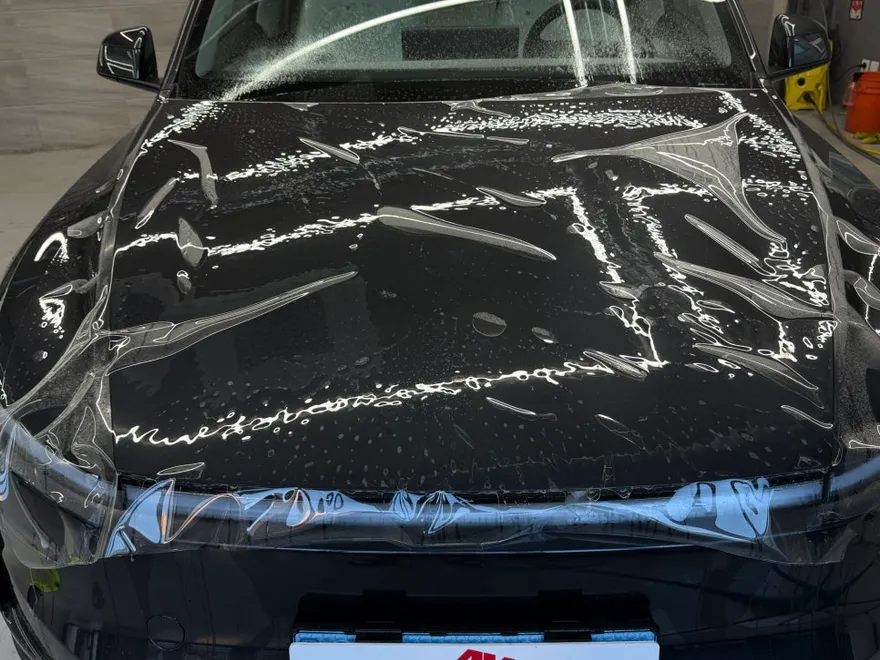 Tesla Model Yのカーフィルム施工事例：費用目安と仕上がり 施工写真 2-1