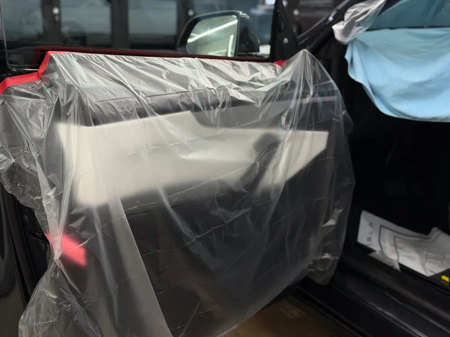Tesla Model Yのカーフィルム施工事例：費用目安と仕上がり 施工写真 3-2
