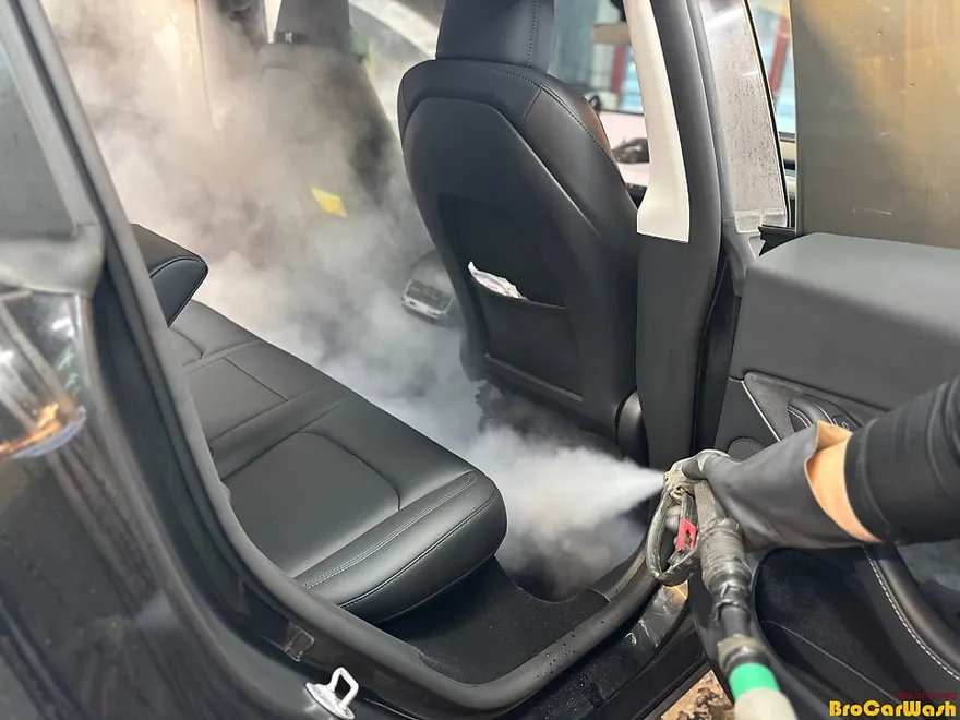 Tesla Teslaのガラスコーティング事例｜費用目安・仕上がり 施工写真 3-1
