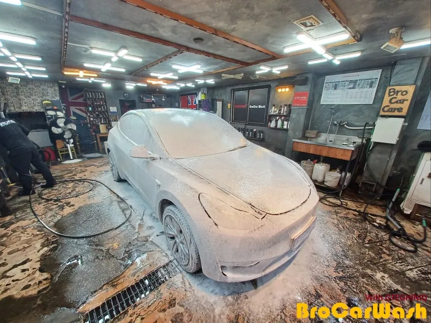 Tesla Teslaのガラスコーティング事例｜費用目安・仕上がり 施工写真 3-3