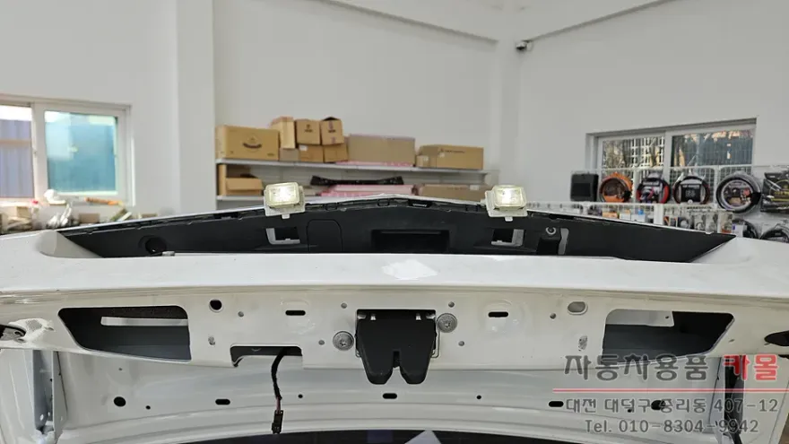 Mercedes-Benz E-Class W212 lighting upgrade - Mercedes-Benz E-Class W212 LED Lighting Upgrade Review photo 4