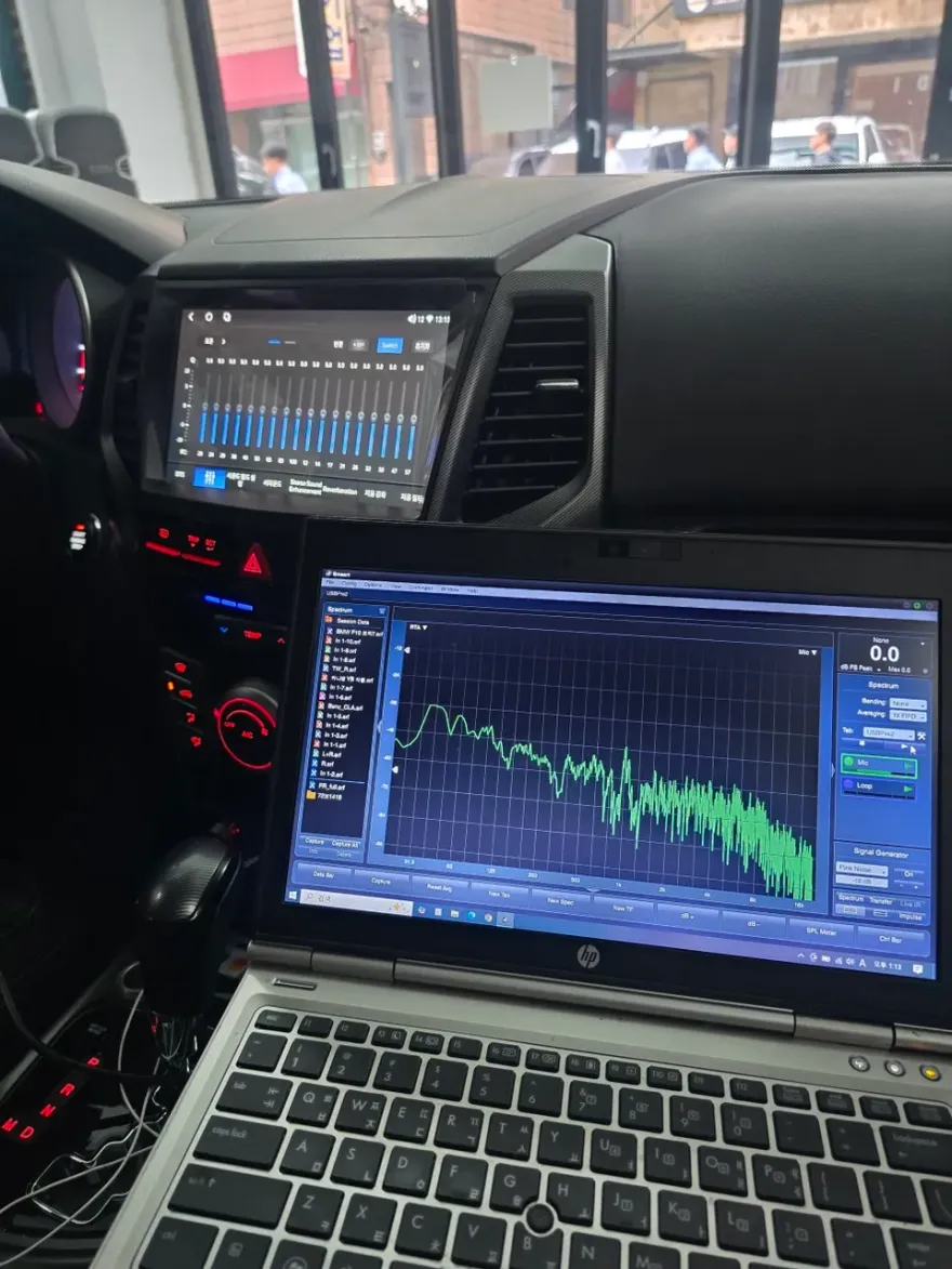 KG Mobility Tivoli AirのAndroid Auto・CarPlay取付事例 施工写真 1-3