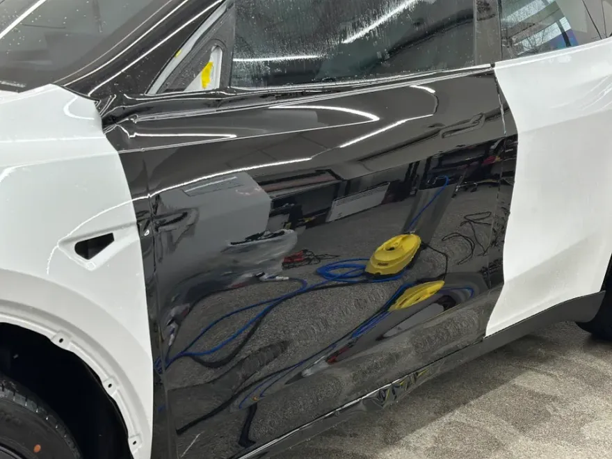 Tesla Model Y PPF施工事例|ブラックフィルムの仕上がり 施工写真 2-2