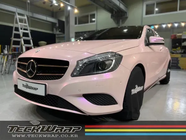 Mercedes-Benz Aクラスのカーラッピング事例｜費用目安・仕上がり 施工写真 3-2