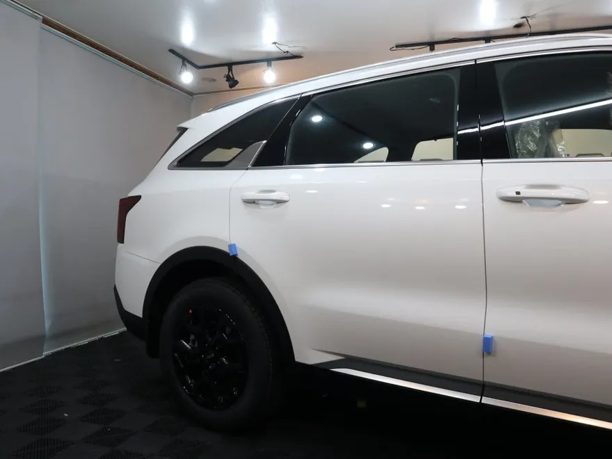 Kia Sorento MQ4のカーフィルム施工事例｜費用目安・仕上がり 施工写真 3-1