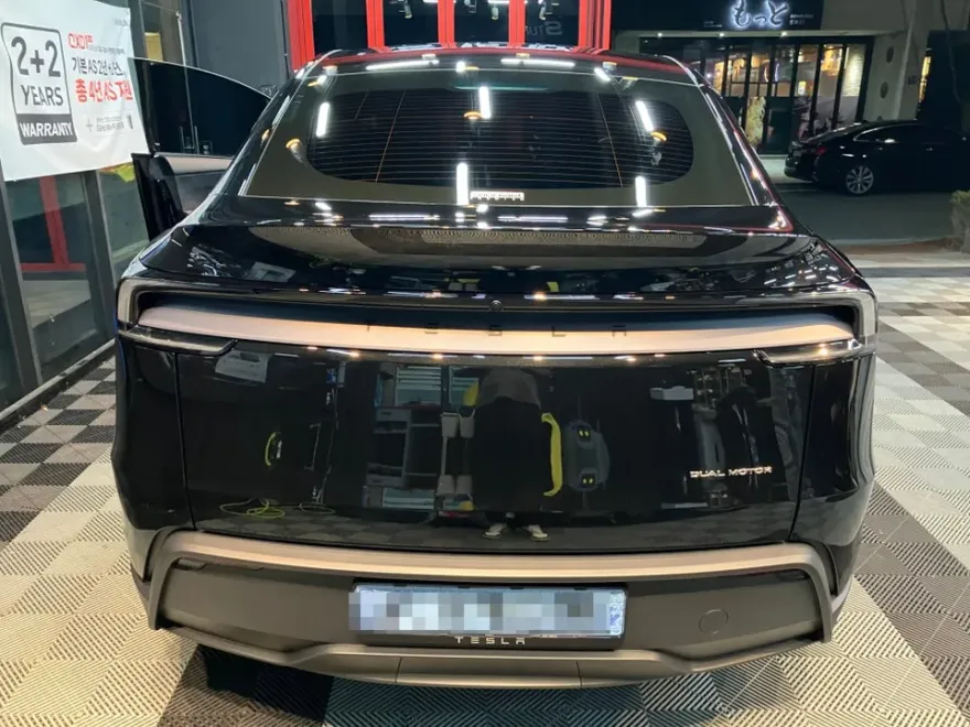 Tesla Model Yのカーフィルム施工事例｜費用目安・仕上がり 施工写真 2-2