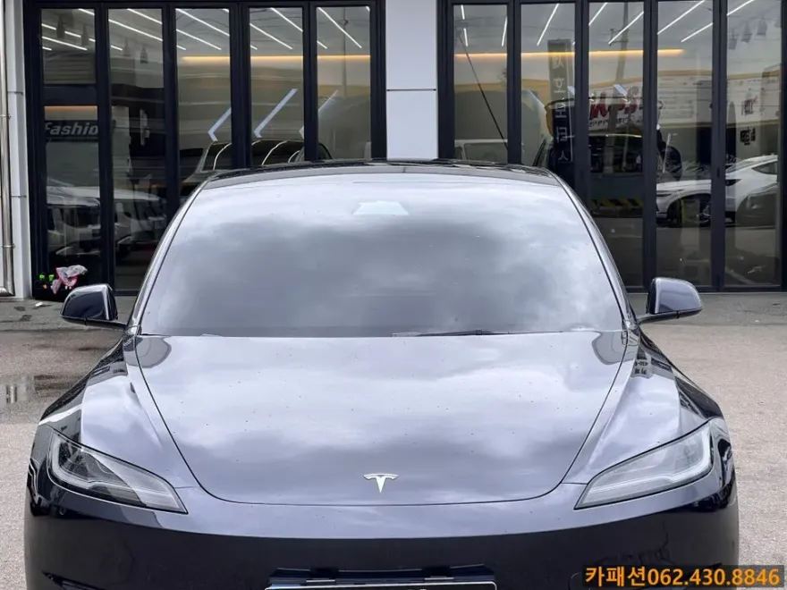 Tesla Model 3のカーフィルム施工事例｜費用目安・仕上がり 施工写真 3-1