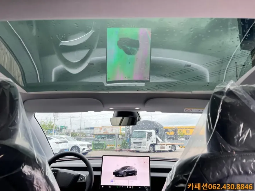 Tesla Model 3のカーフィルム施工事例｜費用目安・仕上がり 施工写真 1-3