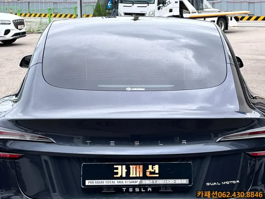 Tesla Model 3のカーフィルム施工事例｜費用目安・仕上がり 施工写真 3-3