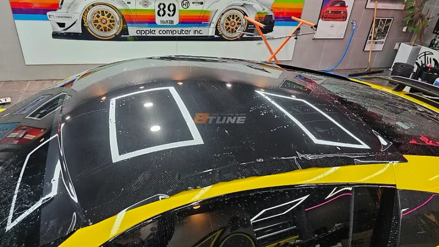 Audi R8のカーラッピング事例｜費用目安・仕上がり 施工写真 2-3