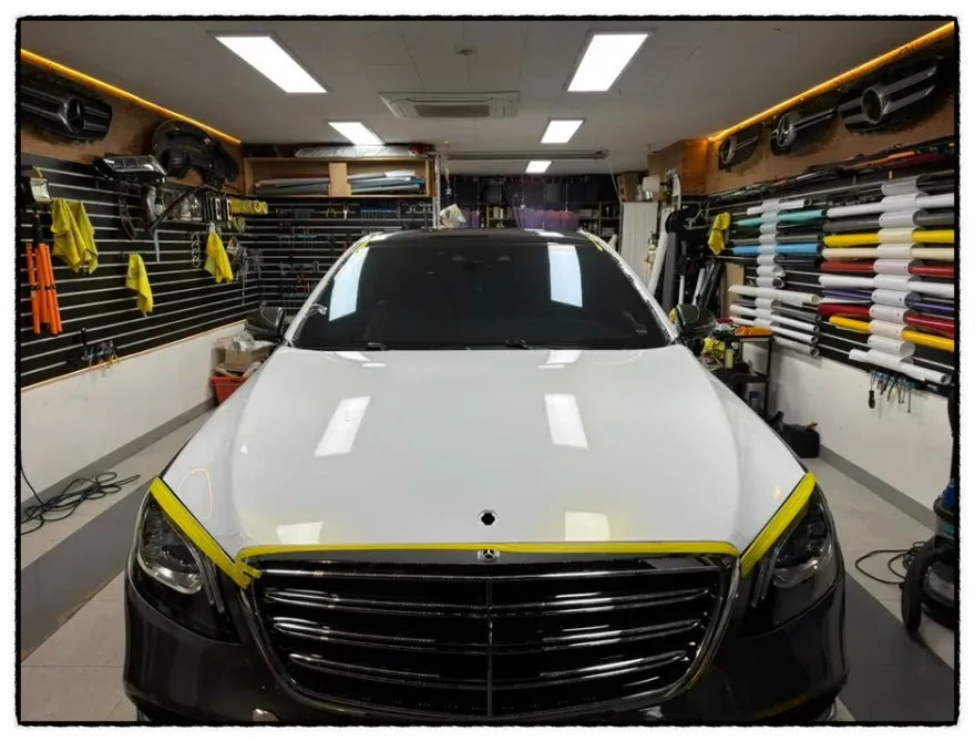 メルセデス・ベンツ Sクラス W222のカーラッピング事例｜費用目安・仕上がり 施工写真 2-2