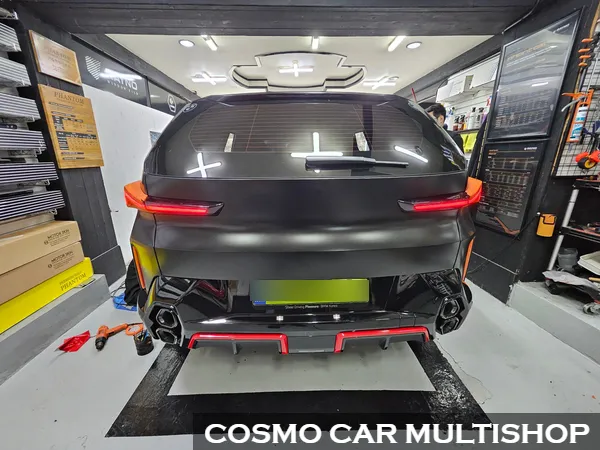BMW XMのカーラッピング事例｜費用目安・仕上がり 施工写真 1-3