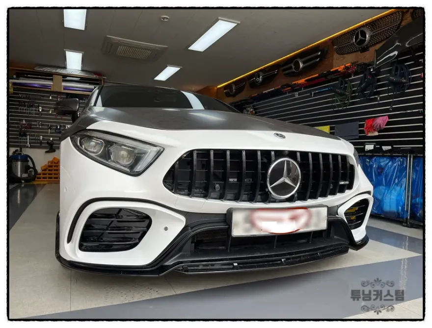 Mercedes-Benz CLSのカーラッピング事例｜費用目安・仕上がり 施工写真 3-1