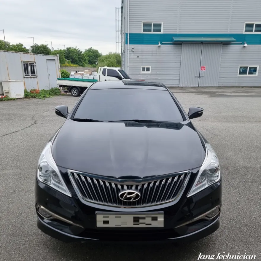 Hyundai Grandeur HGのカーフィルム施工事例｜費用目安・仕上がり 施工写真 2-1