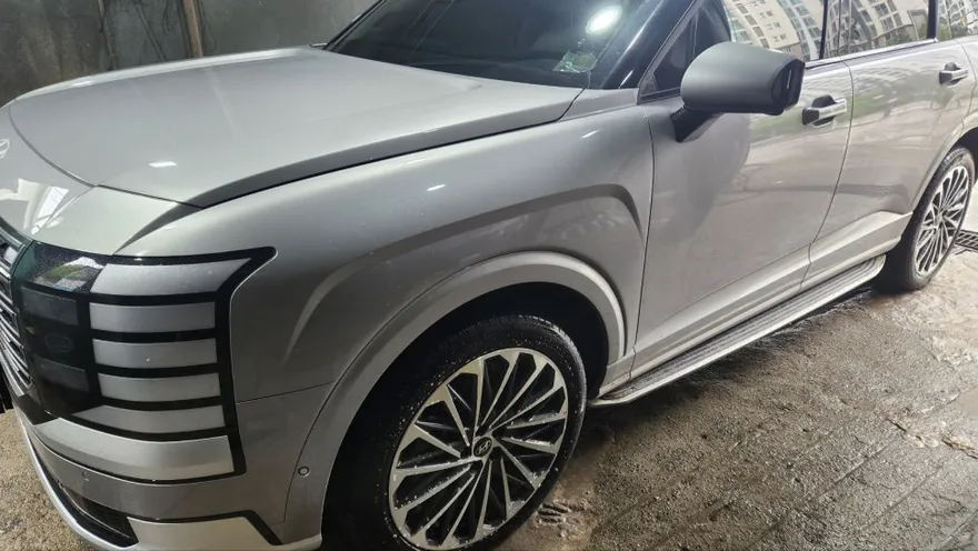 Hyundai Palisade LX3のガラスコーティング事例｜韓国での施工 施工写真 2-1