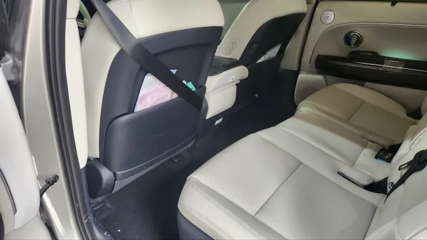 Hyundai Palisade LX3のガラスコーティング事例｜韓国での施工 施工写真 4-2