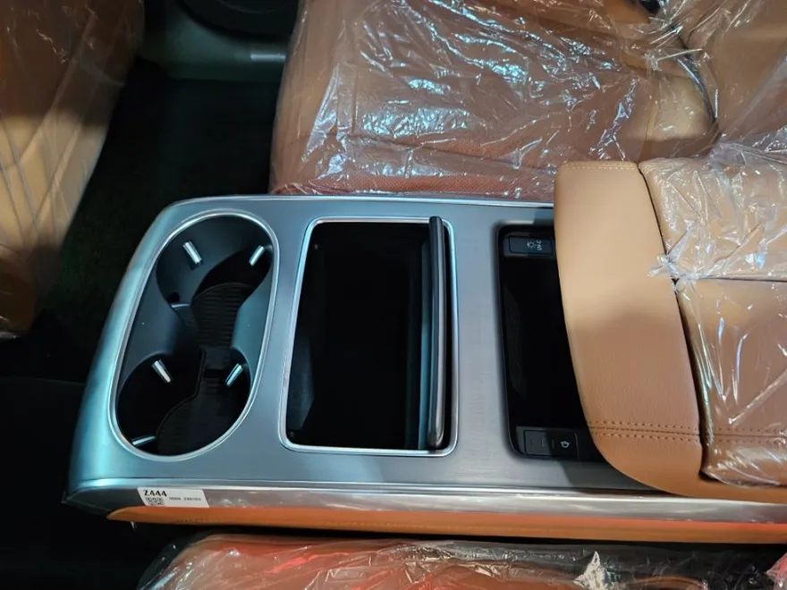 Genesis GV80 カーフィルム施工事例｜費用目安・仕上がり 施工写真 2-1