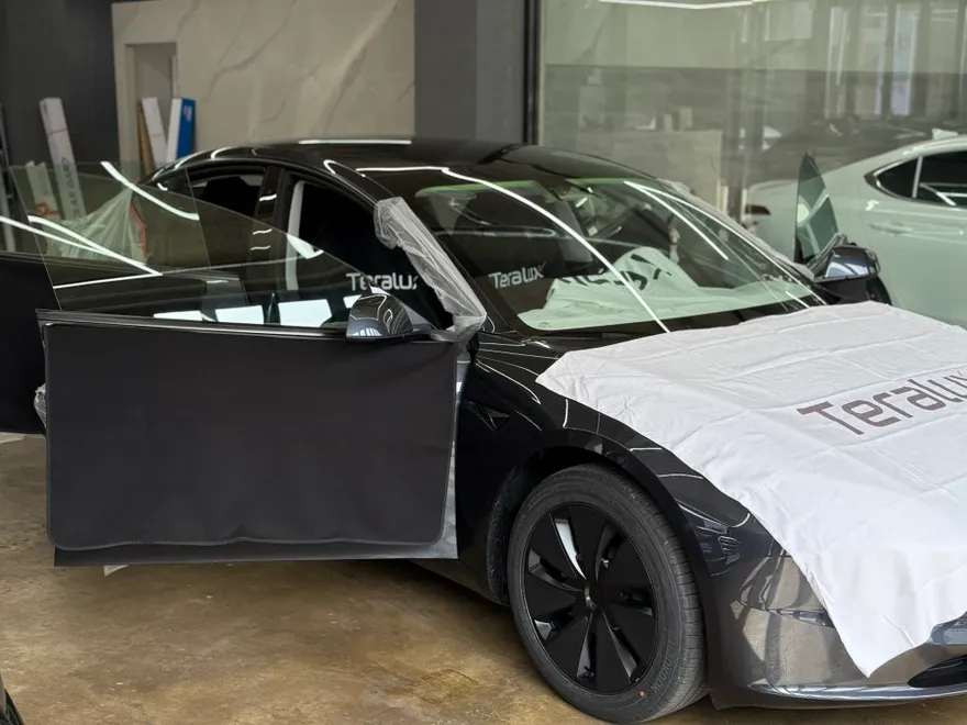 Tesla Model 3のカーフィルム施工事例｜費用目安・仕上がり 施工写真 2-1