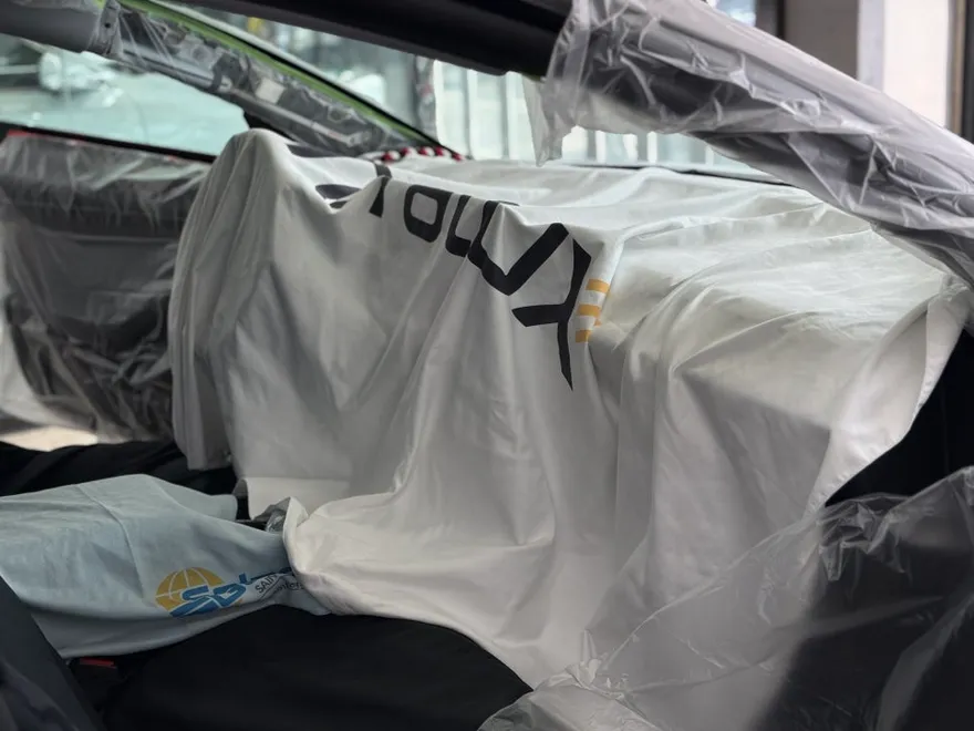 Tesla Model 3のカーフィルム施工事例｜費用目安・仕上がり 施工写真 1-2