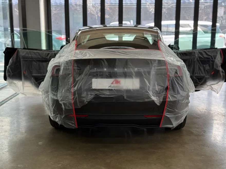 Tesla Model 3のカーフィルム施工事例｜費用目安・仕上がり 施工写真 3-2