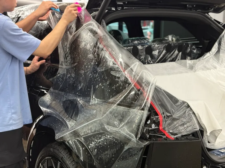 Hyundai IONIQのPPF施工事例｜無光・有光ポイント 施工写真 2-1