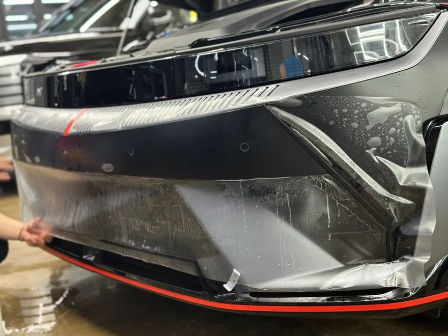 Hyundai IONIQのPPF施工事例｜無光・有光ポイント 施工写真 3-2