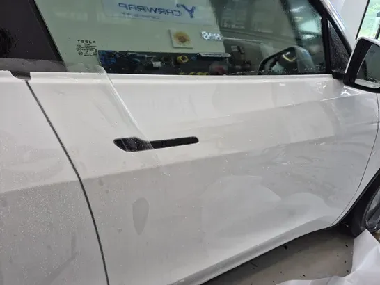 Tesla Model Y PPF施工事例｜費用目安と仕上がり 施工写真 2-3