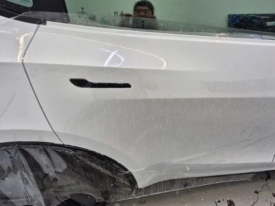 Tesla Model Y PPF施工事例｜費用目安と仕上がり 施工写真 3-3