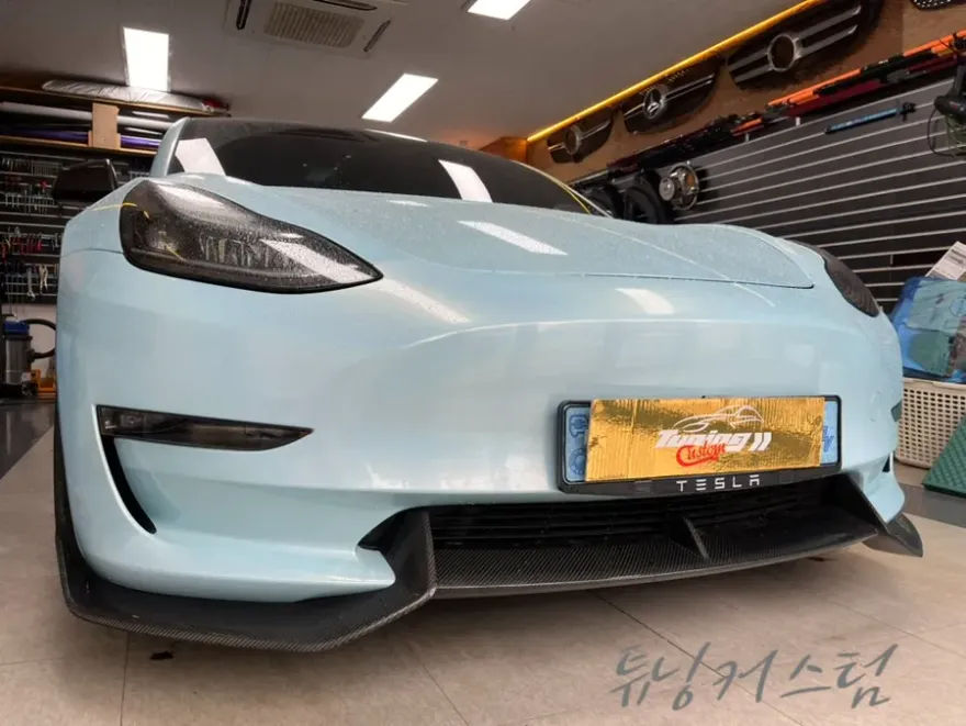 Tesla Model 3 body kit installation result