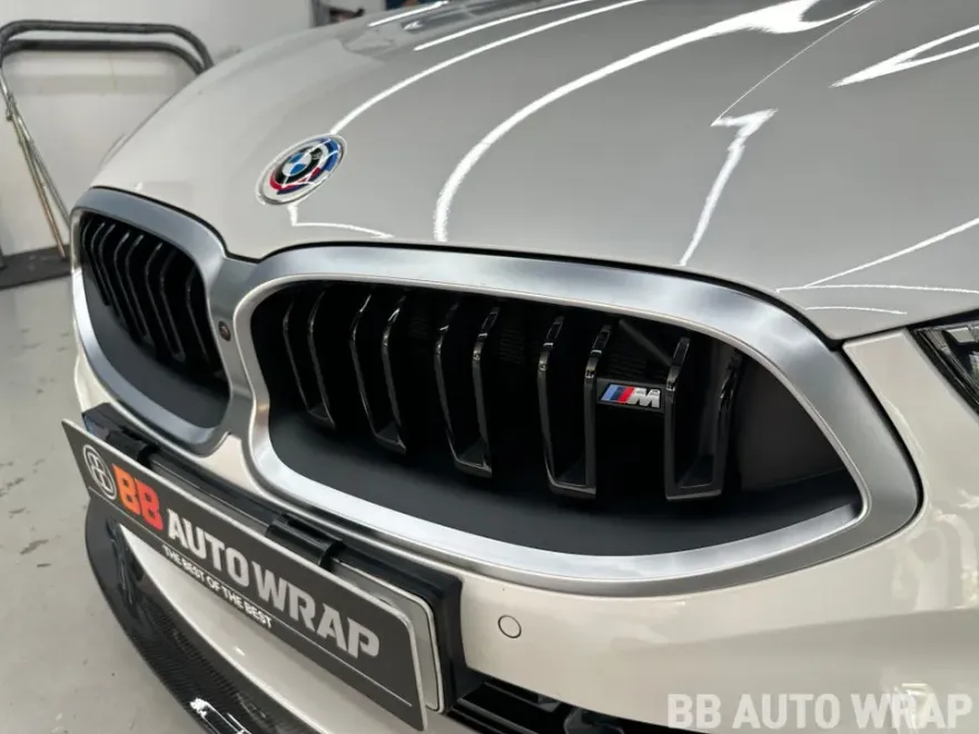 BMW 8 Seriesのカーラッピング事例｜クロームパーツのブラックアウト 施工写真 2-3