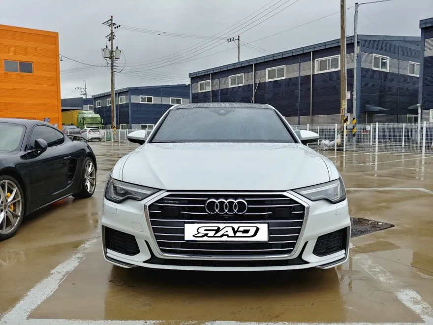 Audi A6 C8のカーラッピング事例｜RS6グリル交換とクローム除去 施工写真 1-1