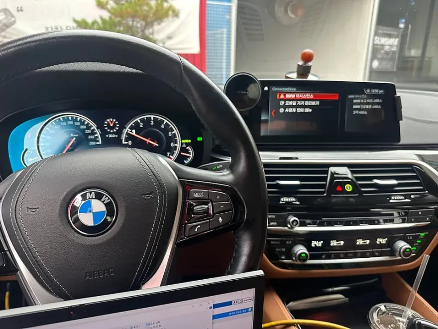 BMW X3 G01 android head unit - BMW X3 G01 CarPlay Retrofit Review: Seamless Integration photo 3
