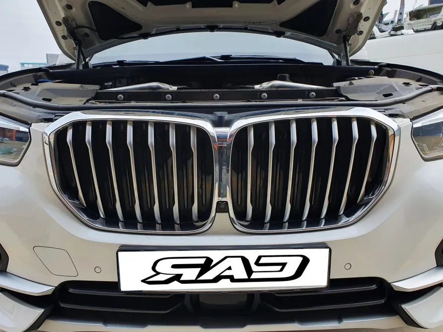 BMW X5 G05のカーラッピング事例｜クローム除去で迫力アップ 施工写真 1-2