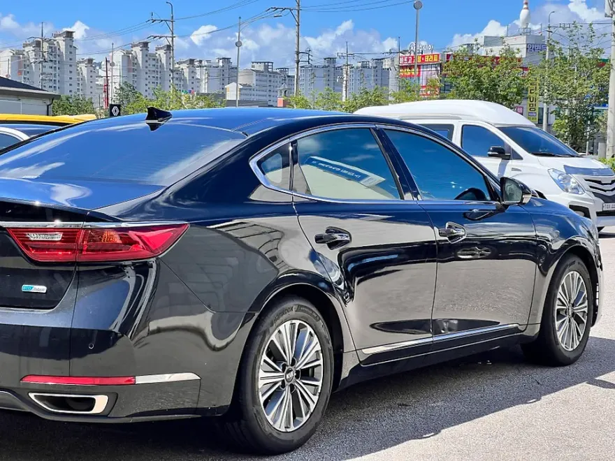 Kia K7のカーフィルム施工事例：費用目安と仕上がり 施工写真 4-2