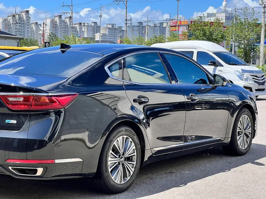 Kia K7のカーフィルム施工事例：費用目安と仕上がり 施工写真 1-3