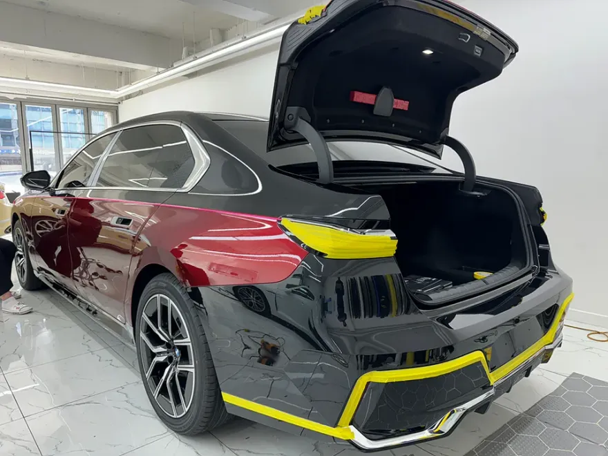 BMW 7 Seriesのカーラッピング事例｜費用目安・仕上がり 施工写真 3-2